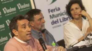 Anuncian las presencias de destacados escritores nacionales en  la Feria Municipal del Libro de Viedma