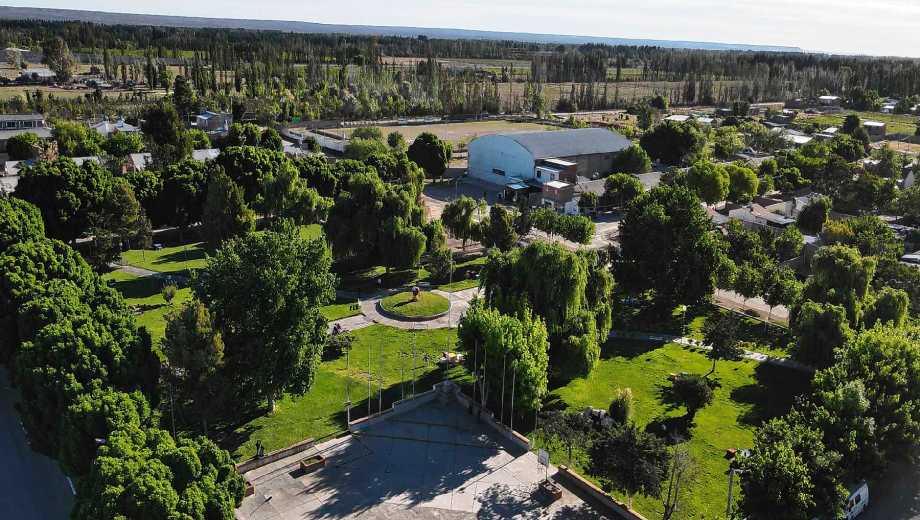 Aniversario Mainqué: El pueblo que lleva 100 años movilizando la producción del Valle