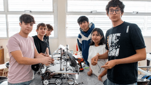 La EPET 20 de Neuquén representará a Argentina en el mundial de Robótica con su proyecto «Yerbas Bot»