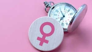 Cambios, síntomas y estrategias nutricionales para sobrellevar la menopausia