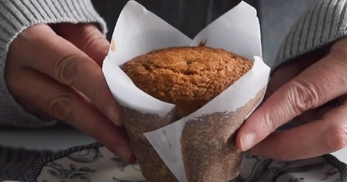 Paso a paso para hacer estos muffins de calabaza y nueces, bien húmedos y esponjosos