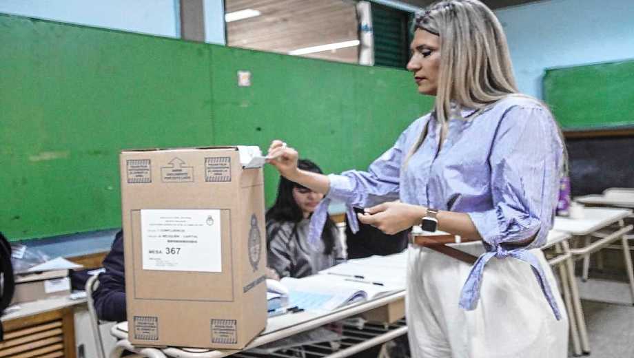 Nadia Márquez votó en Neuquén Capital. (Foto: Cecilia Maletti)