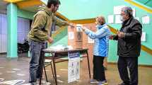 Imagen de El debut de la BUP, votar por primera vez y otros  testimonios de Neuquén en estas elecciones 2025
