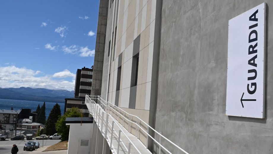 El hospital de Bariloche es uno de los que tienen mayor complejidad y más facturación a obras sociales en agosto. Foto: Chino Leiva