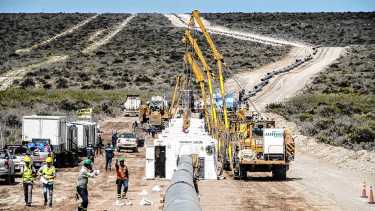 Facundo López cruzó a Soria por el oleoducto VMOS: «Vienen a la provincia cada dos años, qué pueden saber»