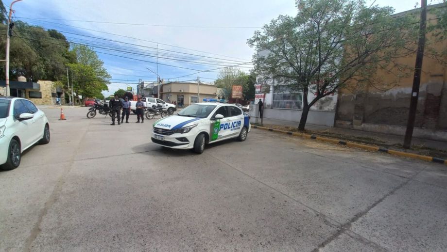 Gran operativo policial en Allen. Foto: gentileza