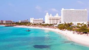 Verano 2026 en Aruba o Brasil: cuánto cuesta una semana de vacaciones en los dos destinos más elegidos