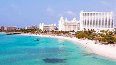 Verano 2026 en Aruba o Brasil: cuánto cuesta una semana de vacaciones en los dos destinos más elegidos