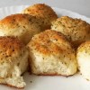 Imagen de Pancitos esponjosos de queso y provenzal: los tips para que salgan perfectos