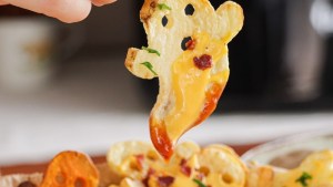 Papas con cheddar terroríficas en freidora de aire
