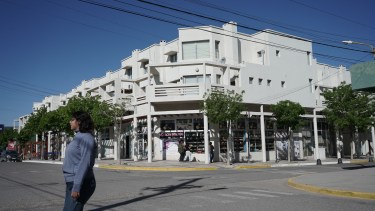 Un reclamo por «defectos estructurales» de un complejo habitacional de Las Grutas terminó en sumario de un juez penal