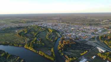 Buscan a tres integrantes de la colonia menonita de Conesa: ingresaron al río y no volvieron a salir, qué se sabe