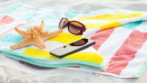 ¿Adiós al toallón y las ojotas? Alternativas prácticas para el verano 2026 en la playa