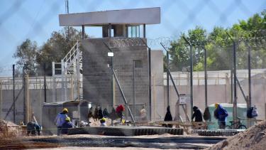 Crisis carcelaria en Neuquén: “Discutimos por un cupo de 11 y en un fin de semana detienen a 15 por microtráfico”