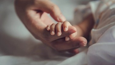 Una odisea a punto de parir en Roca: con contracciones, sin atención y a la deriva entre hospitales