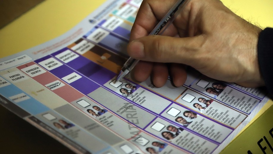 El voto válido será considerado con cualquier marca dentro del casillero respectivo. Foto: Marcelo Ochoa.
