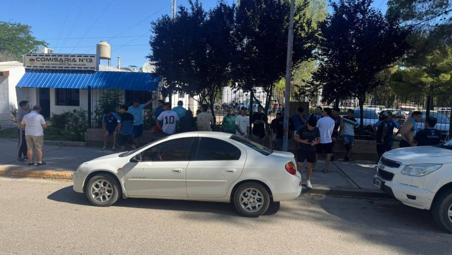 El plantel de Alianza fue a hacer la denuncia tras las amenazas.