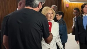Ovación para Mirtha Legrand en la obra de Ricardo Darín: «Esta noche no duermo»