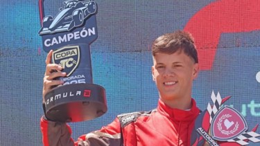 Agustín «Chapita» Fulini, el piloto de Roca que ganó la Copa TC y pelea el título en la F3 Metropolitana