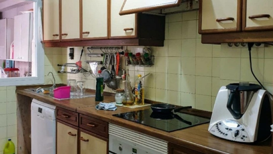 Cocina con azulejos.
