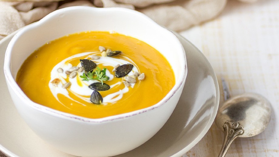 Crema de verduras especiadas con zanahoria y calabaza.