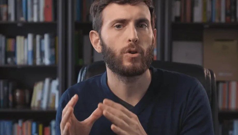 Dr. Sebastián La Rosa.