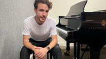 Imagen de Esteban Arámbulo de Roca a Londres sin escalas: el pianista de IUPA ganó una beca internacional