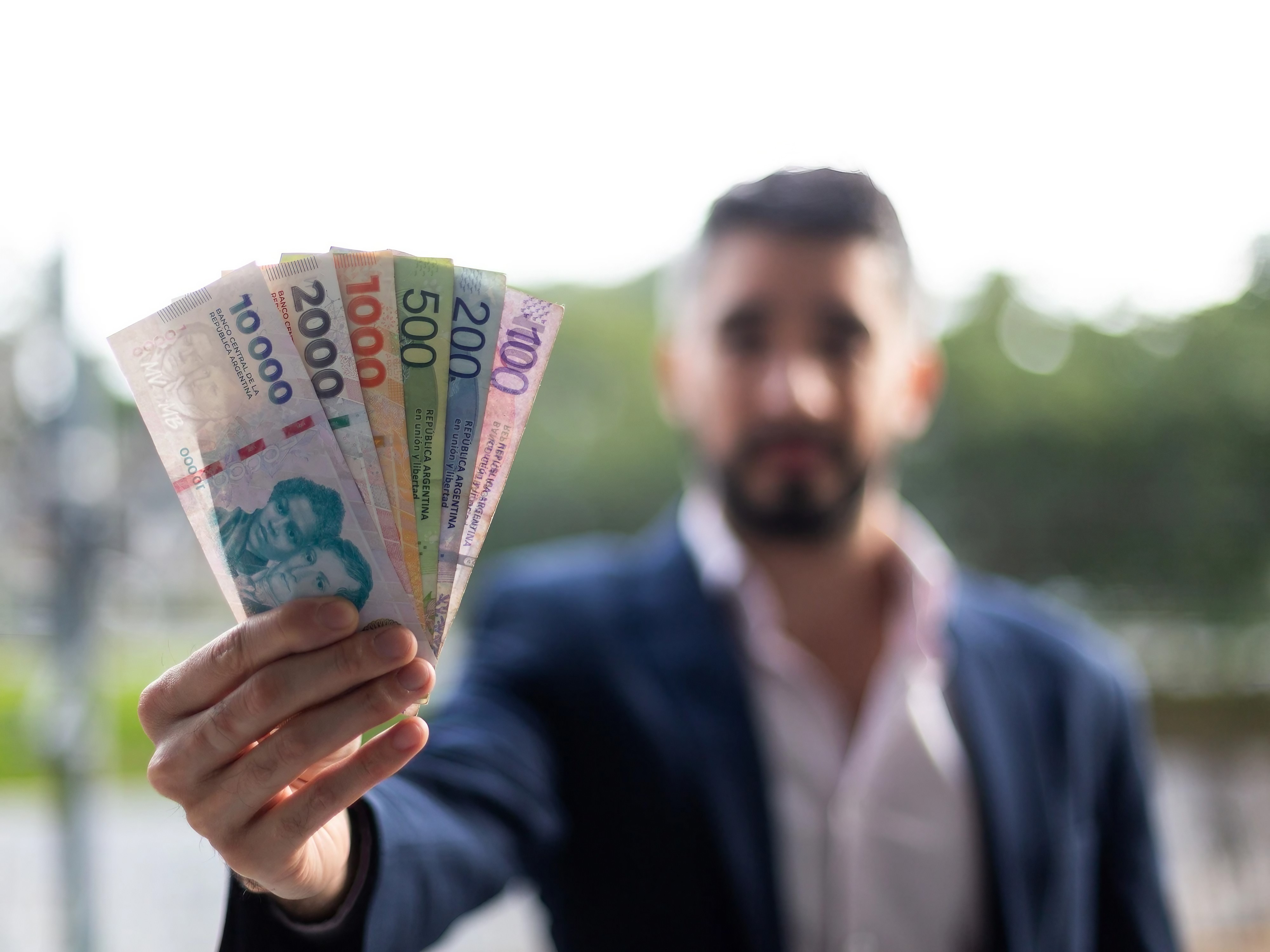 Impuesto al efectivo: ¿una solución a la informalidad?