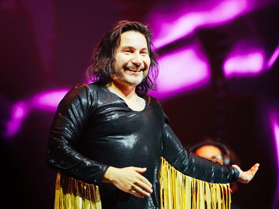 El consagrado humorista Felipe Avello llega desde Chile con su espectáculo «Internacional»