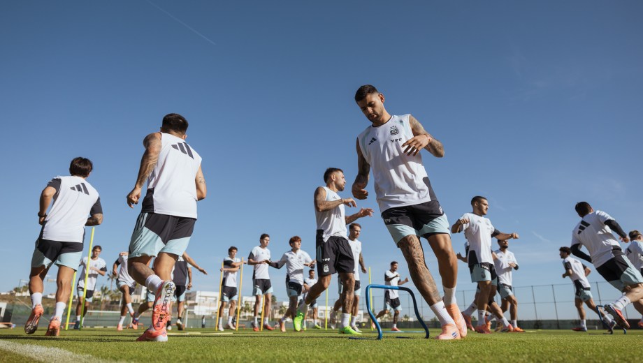 La Albiceleste se entrena en Alicante, España, antes de partir a Angola.