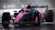 Imagen de La maniobra de Colapinto bajó la lluvia para evitar el choque en la clasificación de Las Vegas