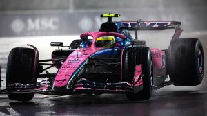 La maniobra de Colapinto bajó la lluvia para evitar el choque en la clasificación de Las Vegas