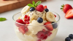 Cómo hacer helado saludable de banana y frutos rojos: casero y listo en pocos minutos