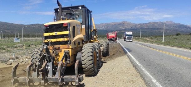 Las tareas en la Ruta 40 en la zona de Bariloche se concentraron en las banquinas. Gentileza