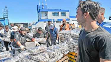 Chubut: Ignacio Torres prepara un cambio tras la tormenta en el sector pesquero