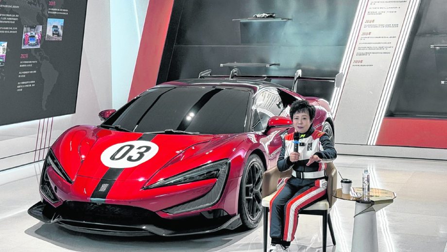 Stella Li, vicepresidenta global de BYD.