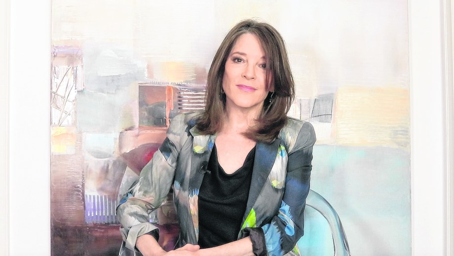 Marianne Williamson
Conferencista y activista estadounidense, autora del best seller "Volver al Amor"