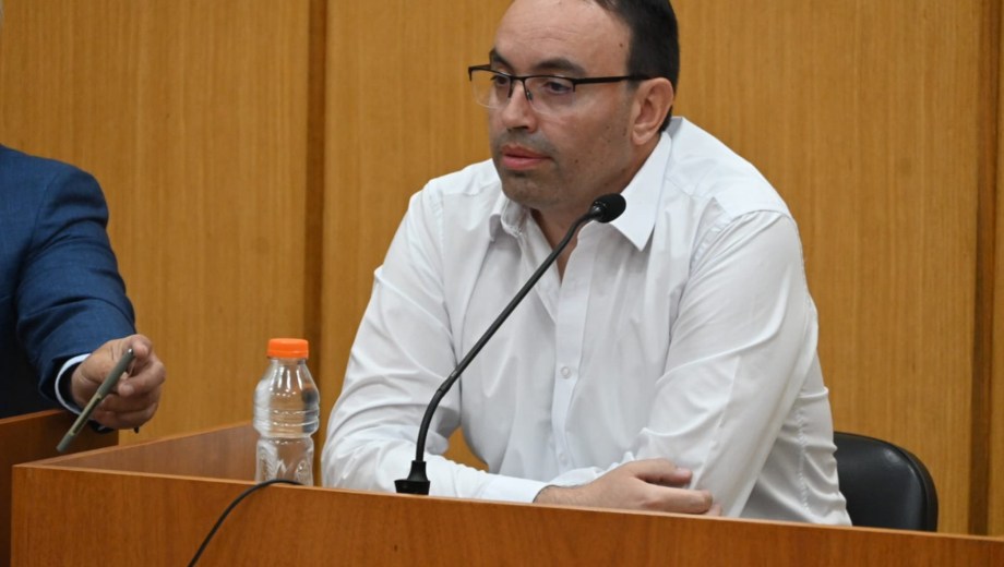 Atencio Krause fue condenado por homicidio culposo debido a su negligencia profesional durante la cirugía donde se distrajo con su teléfono.
