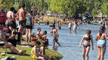Calor y casi 40°C en noviembre en Neuquén y Río Negro, ¿algo inusual? La explicación de un experto