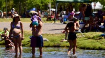 Imagen de ¿Viernes ideal para ir al río? El Alto Valle se prepara para otro día intenso de calor: las horas de temperaturas más altas
