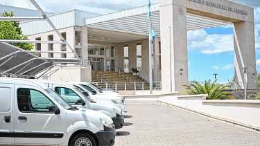 Cómo será el remate de las ocho camionetas de la Legislatura de Neuquén: fecha, precios y requisitos