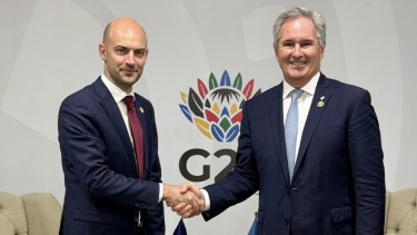 Pablo Quirno representó a Javier Milei en la Cumbre del G20 y mantuvo una reunión bilateral con Francia