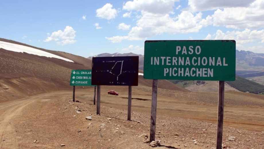 Paso internacional Pichachen.-