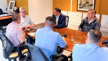 El ministro de Seguridad respaldó al intendente de Plaza Huincul luego de la amenaza que sufrió