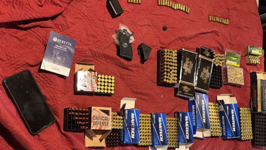 La Policía de Río Negro secuestró municiones de varios calibres durante un allanamiento en una vivienda de Roca.