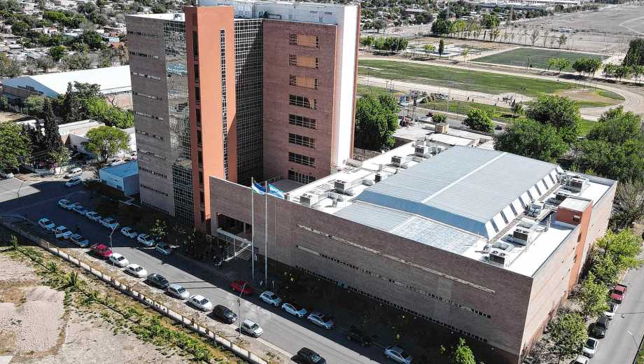 El acusado admitió los hechos ante el tribunal y recibió una condena de 13 años y 9 meses de prisión efectiva. Foto Juan Thomes.