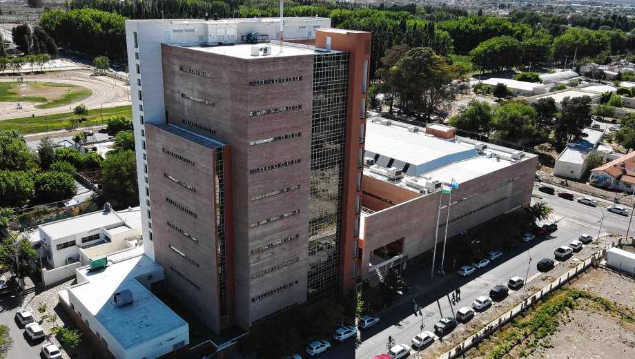 Hubo pedido de restricción para difundir los rostros de los acusados por medidas que restan realizar. Foto Juan Thomes.