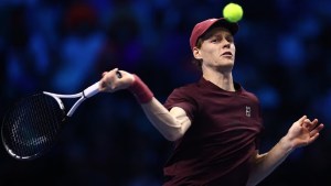 Pasta de campeón: Jannik Sinner le ganó el duelo de maestros a Carlos Alcaraz