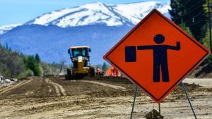En fotos | Así avanza la obra de asfalto para conectar a Villa Traful con el Camino de los Siete Lagos