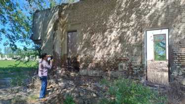 Fernández Oro busca recuperar su «historia e identidad» a través de la restauración de la Escuela Rural 40